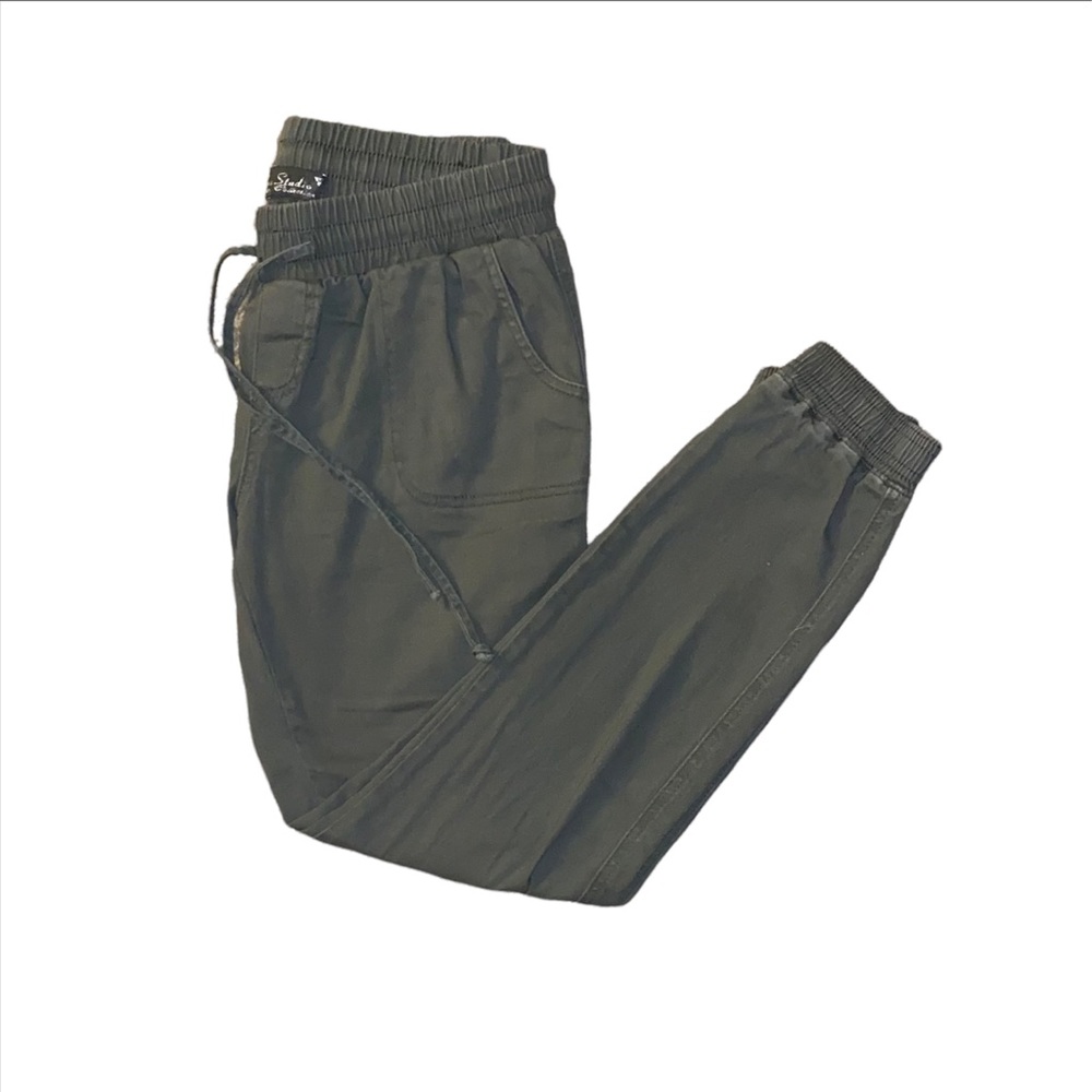 Green Women’s jogger